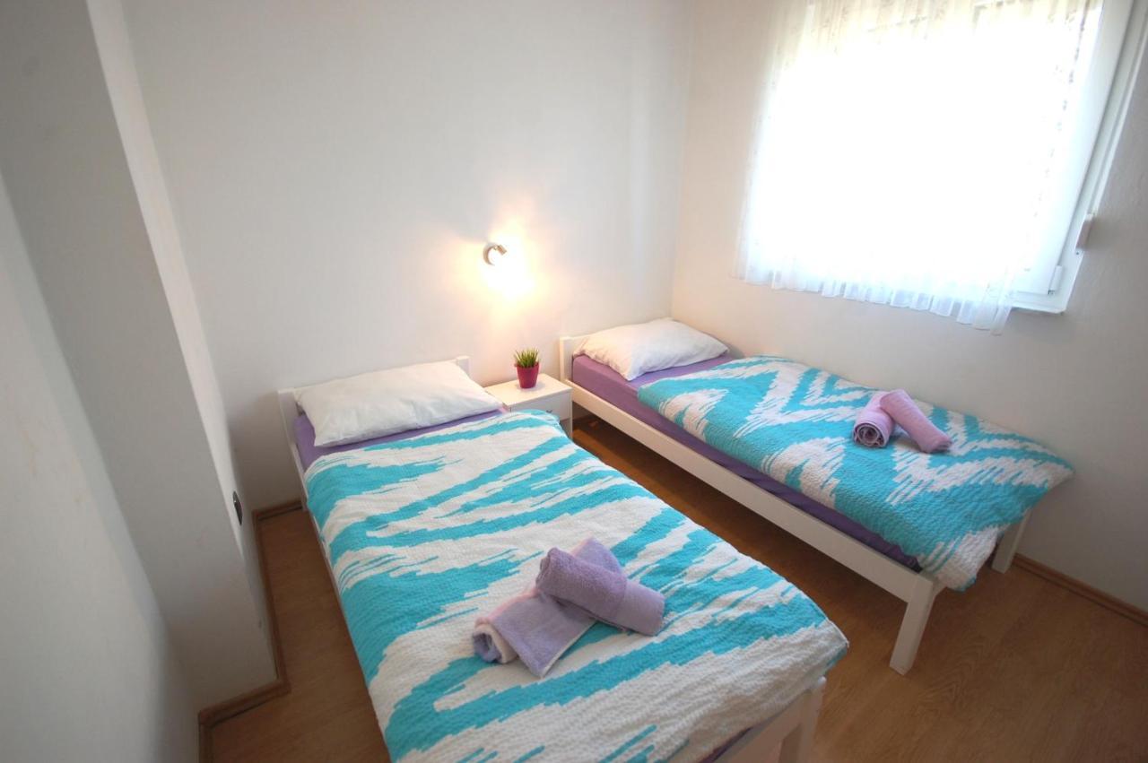 Apartments Dida By El-Pi Tours ニヴィーチェ エクステリア 写真