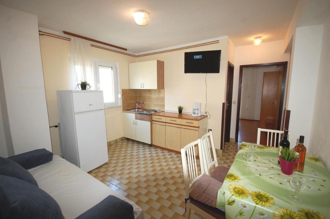 Apartments Dida By El-Pi Tours ニヴィーチェ エクステリア 写真